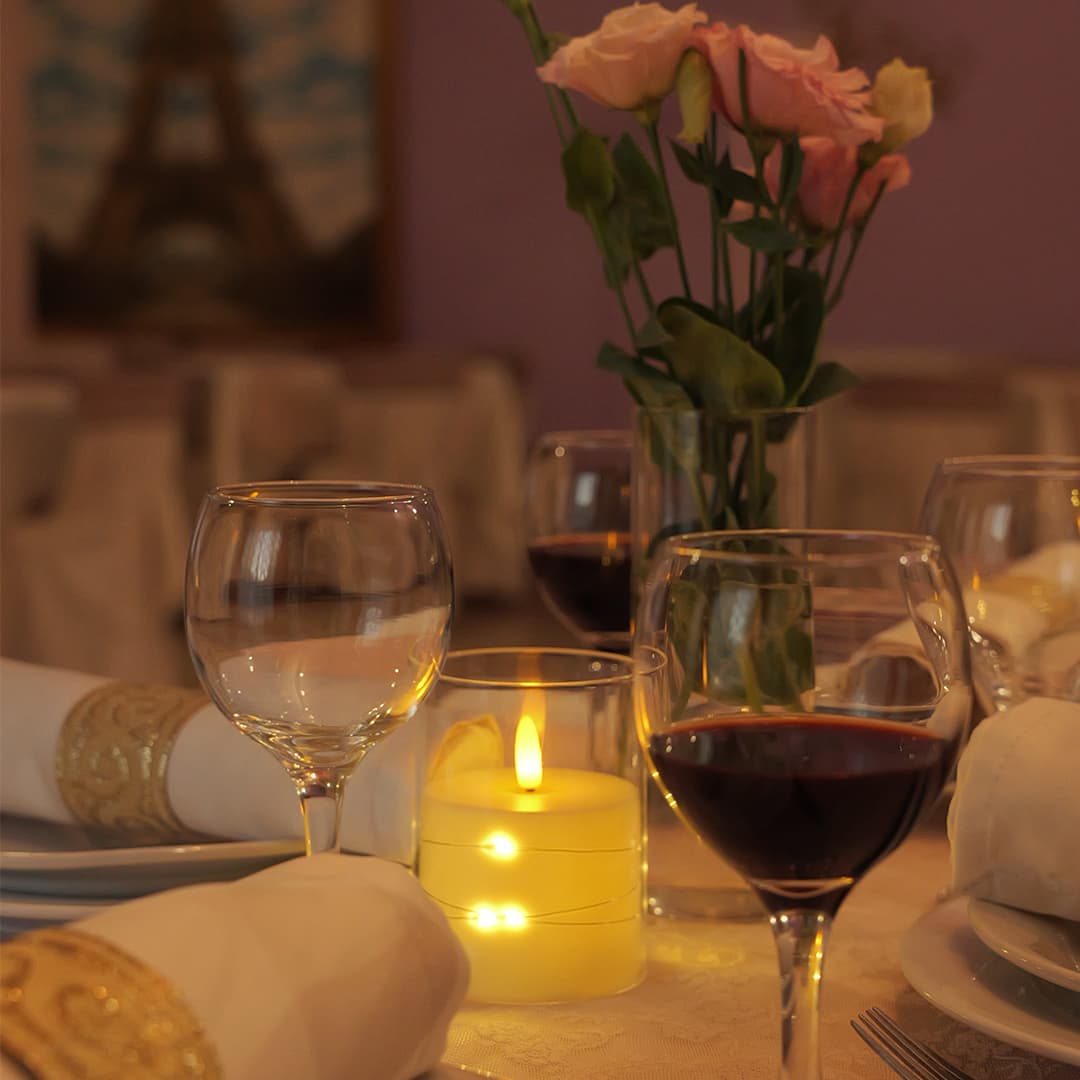 Café Paris dining experience